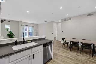 Photo #4: 41136863 Listing