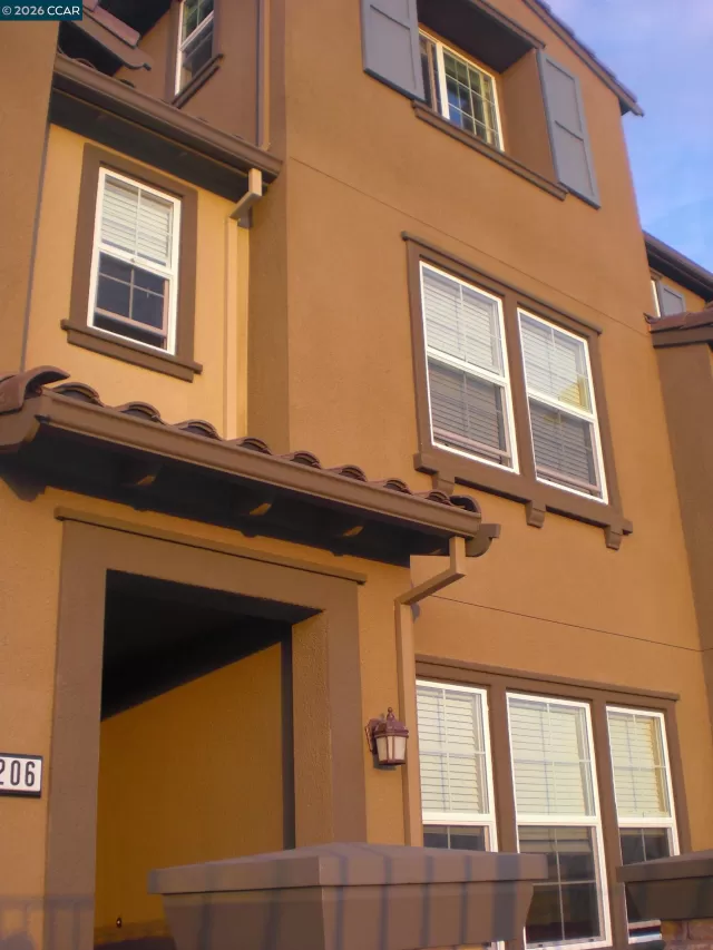 MLS: 41136971 Condo For Sale