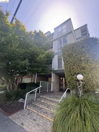 Photo #2: 41137092 Listing 