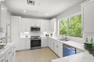 Photo #6: 41137135 Listing 