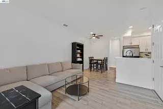 Photo #3: 41137193 Listing 