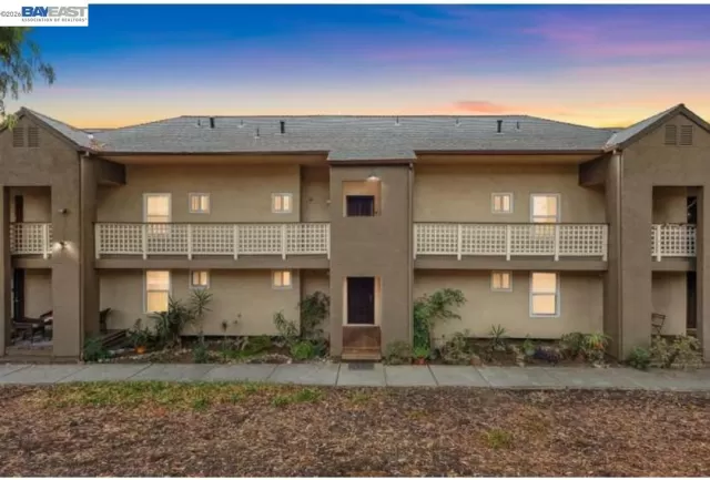 MLS: 41137243 Condo For Sale