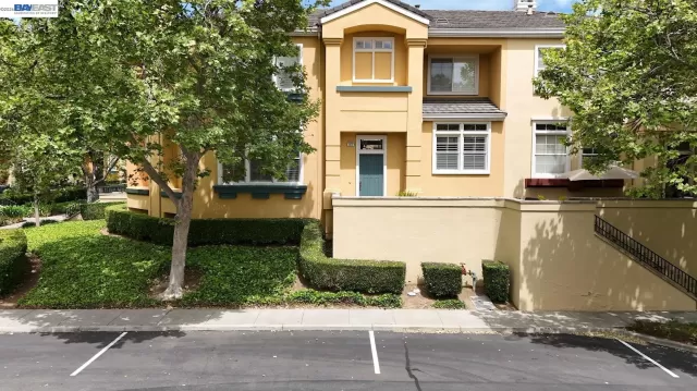 MLS: 41137245 Condo For Sale