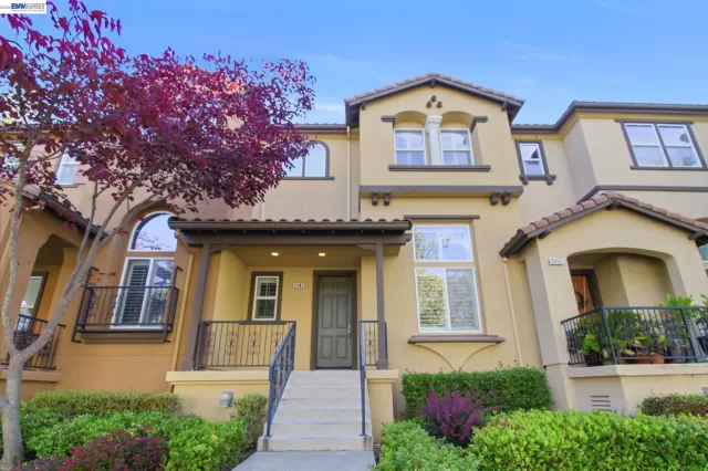 MLS: 41137247 Condo For Sale