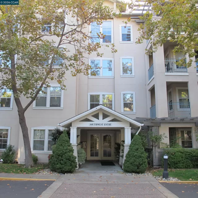 MLS: 41137292 Condo For Sale