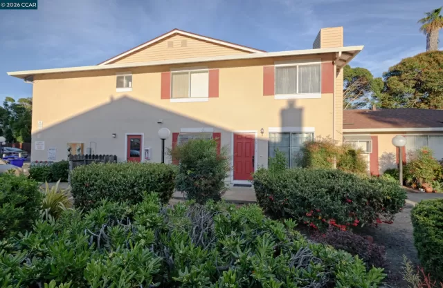 MLS: 41137366 Condo For Sale