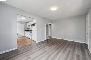 Photo #6: 41137399 Listing