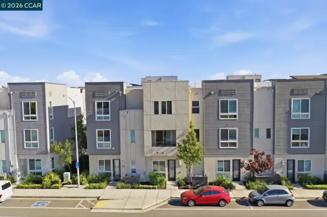 MLS: 41137476 Condo For Sale