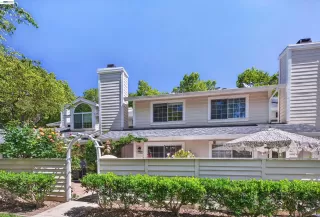 Photo #2: 41137511 Listing