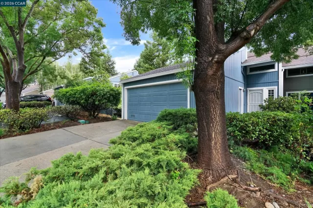 MLS: 41137526 Condo For Sale