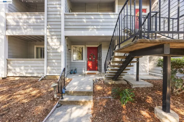 MLS: 41137578 Condo For Sale