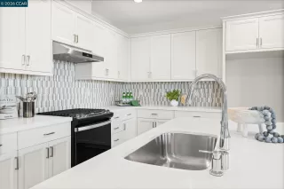 Photo #2: 41137631 Listing 