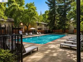 Photo #3: 41137652 Listing