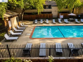 Photo #5: 41137652 Listing