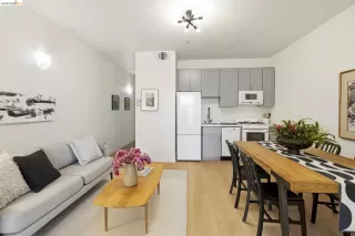 Photo #6: 41137664 Listing