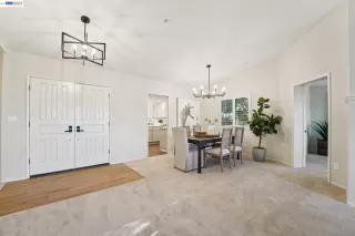 Photo #5: 41137666 Listing