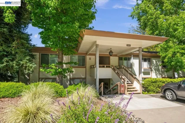 MLS: 41137668 Condo For Sale