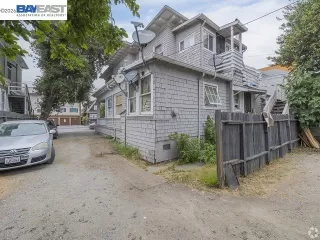 Photo #2: 41137672 Listing