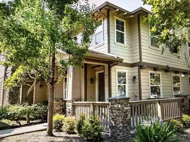 MLS: 41137683 Condo For Sale