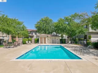 Photo #3: 41137683 Listing
