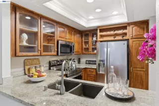 Photo #6: 41137700 Listing