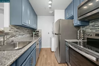 Photo #2: 41137703 Listing