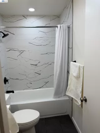 Photo #6: 41137724 Listing