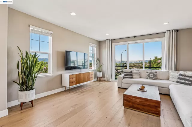 MLS: 41137740 Condo For Sale