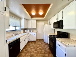 Photo #4: 41137783 Listing