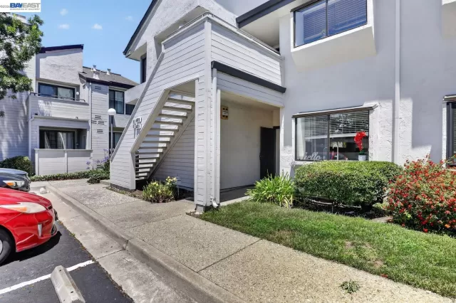 MLS: 41137834 Condo For Sale