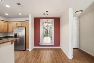 Photo #5: 41137837 Listing