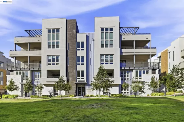 MLS: 41137850 Condo For Sale