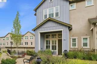 Photo #5: 41137901 Listing