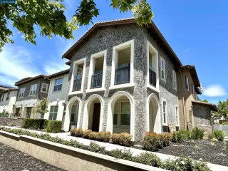 Photo #2: 41137997 Listing