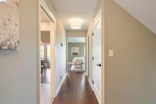 Photo #5: 41138002 Listing 