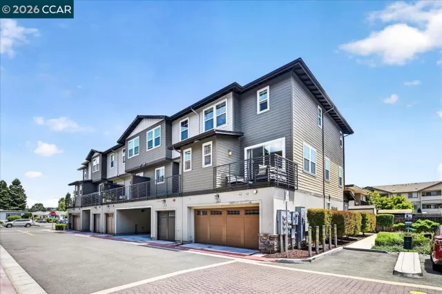 MLS: 41138087 Condo For Sale