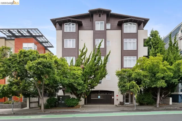 MLS: 41138141 Condo For Sale
