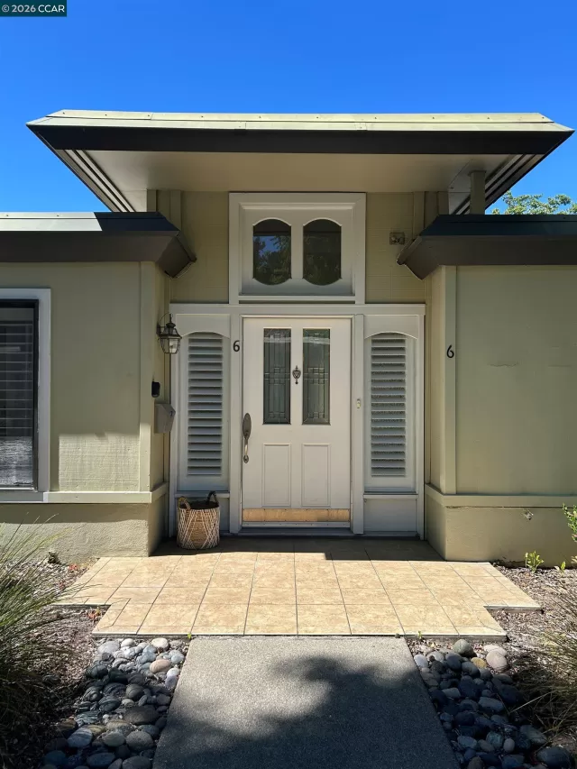 MLS: 41138269 Condo For Sale