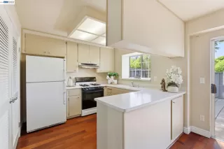 Photo #4: 41138299 Listing