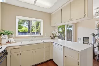 Photo #5: 41138299 Listing