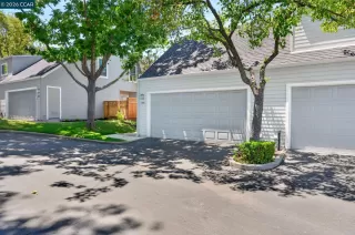 Photo #2: 41138305 Listing
