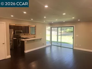 Photo #3: 41138323 Listing