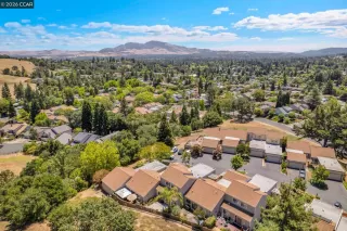 Photo #2: 41138393 Listing