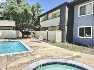 Photo #6: 41138445 Listing