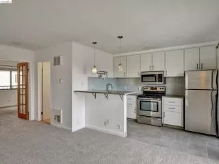 Photo #6: 41138454 Listing