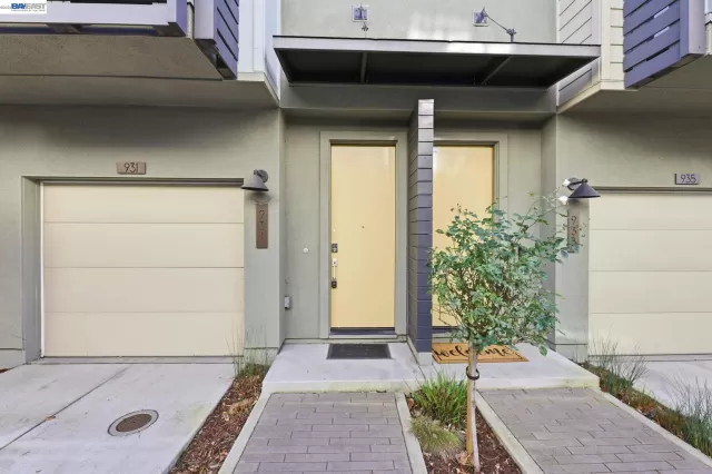 MLS: 41138460 Condo For Sale