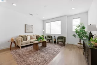 Photo #2: 41138460 Listing