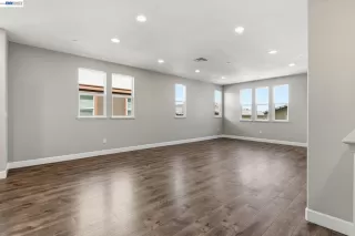 Photo #2: 41138471 Listing