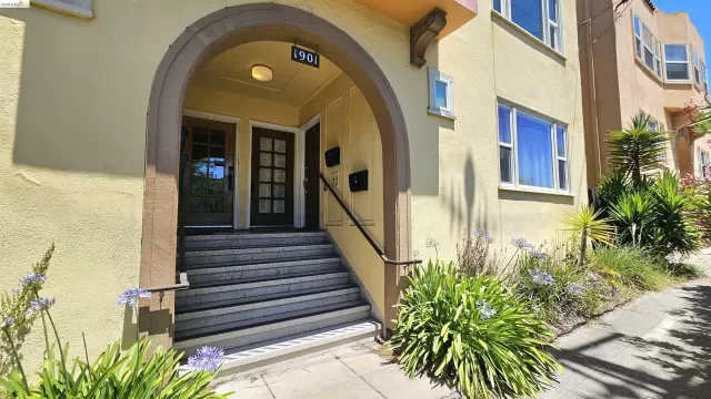 MLS: 41138572 Condo For Sale