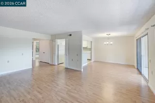 Photo #2: 41138582 Listing